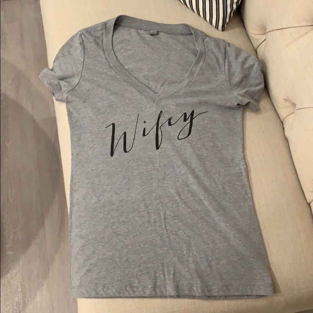 Grey V-neck “Wifey” shirt - size Medium